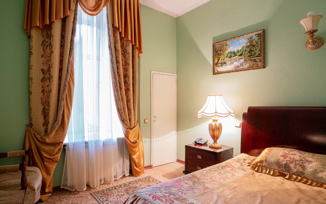 Azhur Classic Mini-Hotel