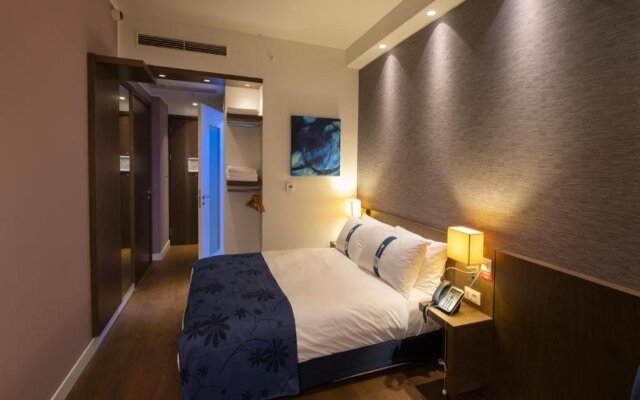 FEZ INN Hotel