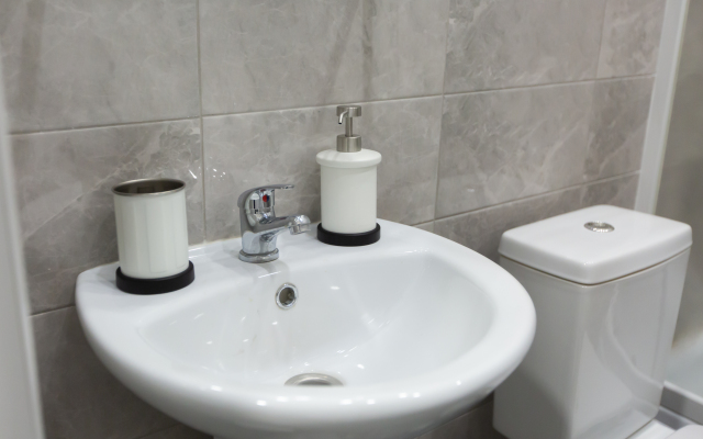 Апартаменты 9 Ночей на Карташова №2