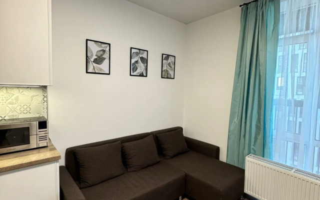 Studiya S Balkonom U Metro Flat