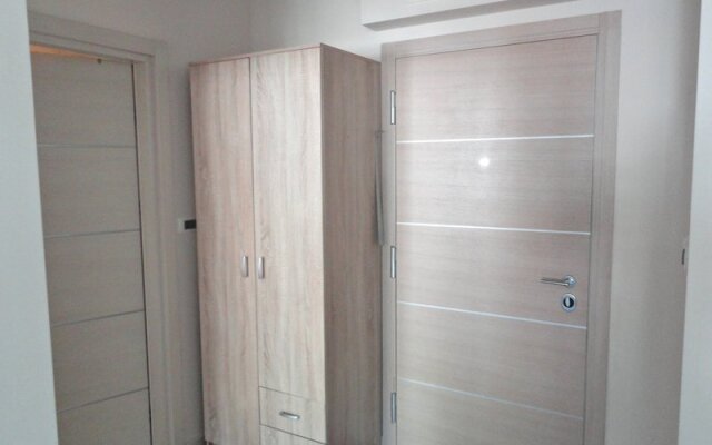 Lyuks S Odnoj Spalnej na Žrtava Fašizma Apartments