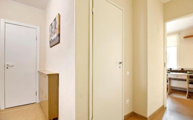 Na Meretskova Apartments