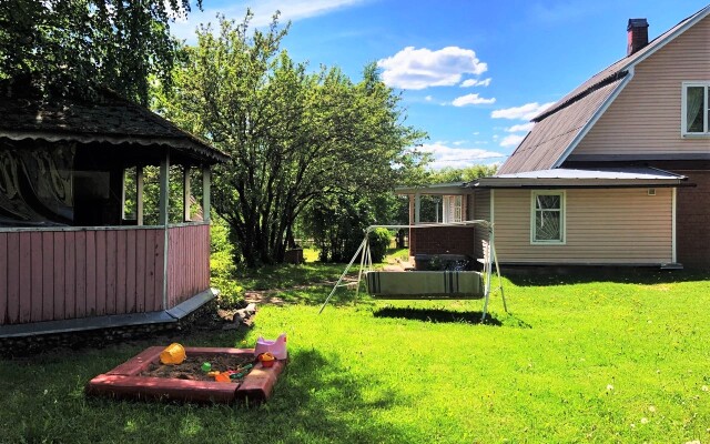 Гостевой Дом с Камином и Баней у Озера