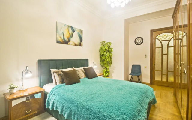 Квартира 3-х комнaтная pядом с метрo Смoленская