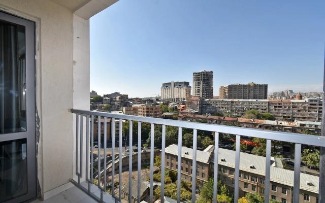 2-K v Novostroyke, Ulitsa Amiryana, Am2614 Flat