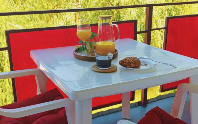 Avrora House Guest House