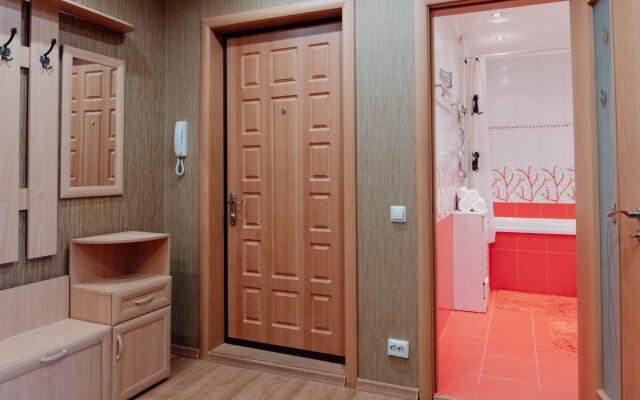 V yarkom tsvete rayon Sovetskiy Apartments