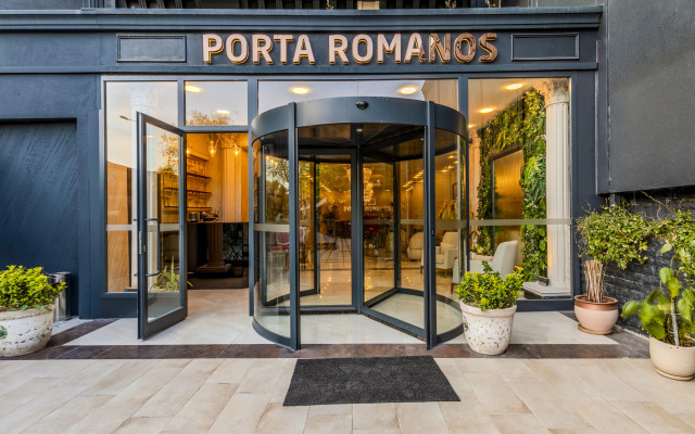 Porta Romanos Hotel
