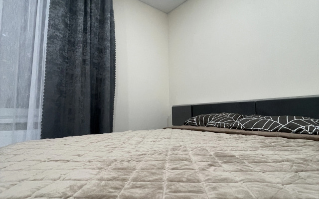 Квартира 2-комнатная квартира на улице Александра Курынова 4