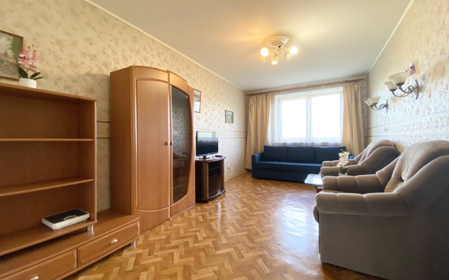 Kvartira U Metro Grazhdanskiy Prospekt Apartments