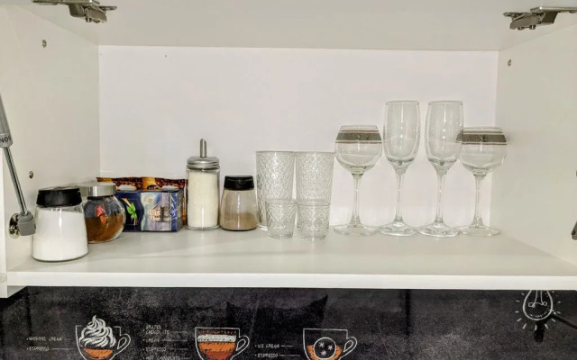 Апартаменты RentHome студия Сияние на Южном шоссе у ТЦ Амбар