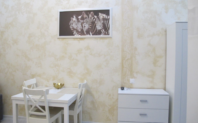 Bulvar Nadezhd 6/2 Apartments