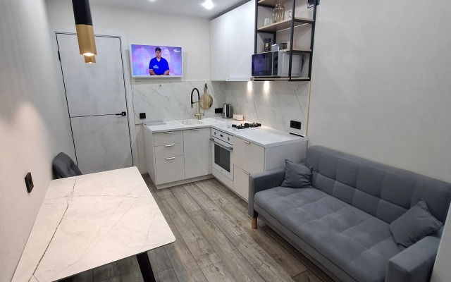 Ryadom S Plyazhem Flat