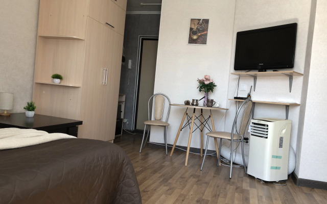 Barista V Akadem Riversaid Apartments