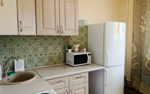 Апартаменты Квартира AlexHome РП Свердловский Молодежная 1