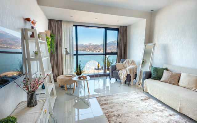 Infinity Sea Residence in Porta Apartments
