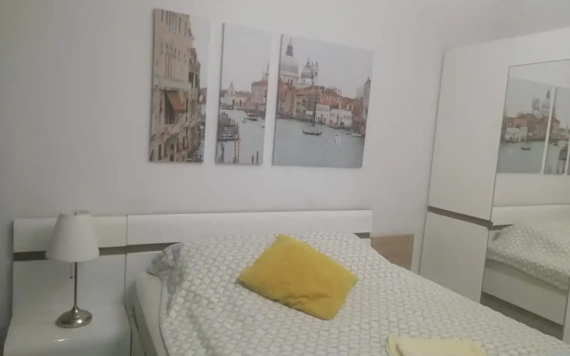 Yevrotryoshka m.Botanicheskiy sad Flat