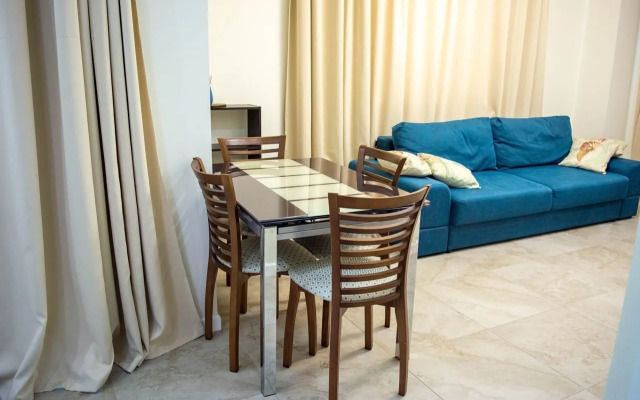 Na Tavricheskoy 7k3 Apartments