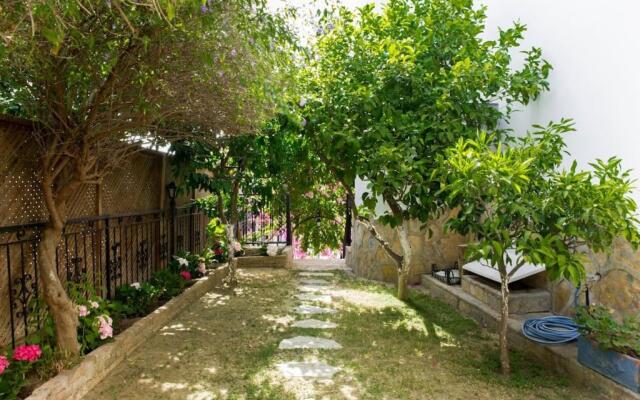 Rana by Important Group Travel Villa