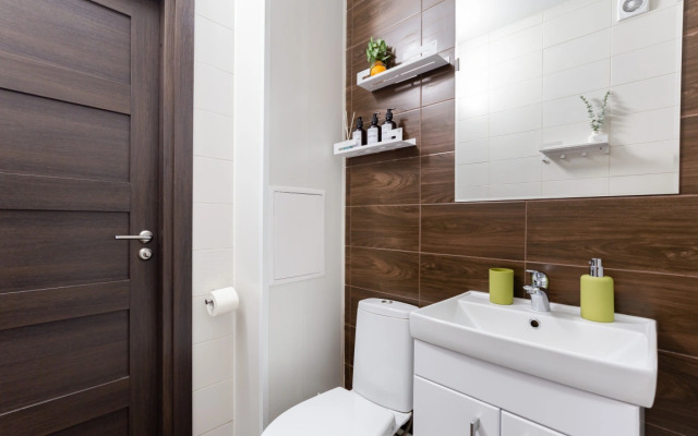V 5 Minutakh Ot Metro Apartments