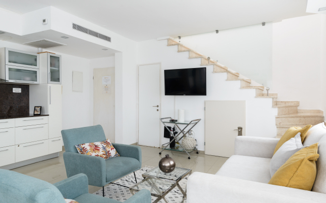 Penthouse With Panoramic View By Feelhome Apartments