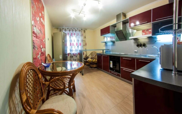 Апартаменты Хом-Сити на Энергетиков 16 (168)