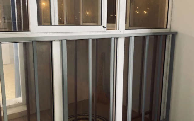 Apartamenty S Balkonom Na Polevaya 10