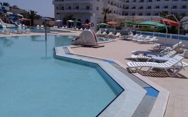 Chiraz Thalasso Hotel