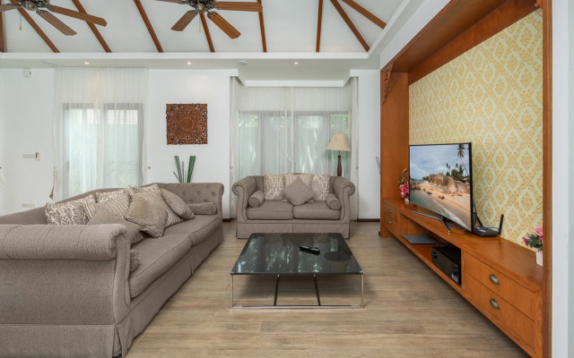 Вилла Nai Harn Pool Villa Bond