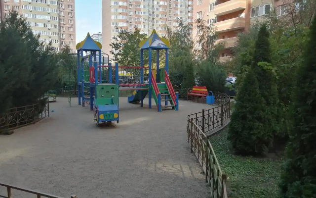 Cozy house near the park Galitskogo Apartments