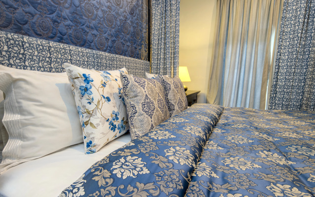 Hill Rise Luxury Villa & Stables by Edwards Collection Villa