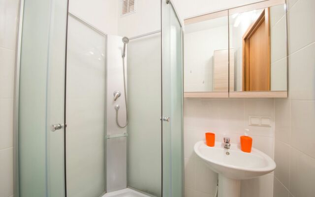 Апартаменты на площади Восстания