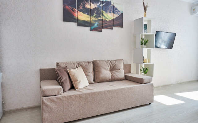 Studiya S Vykhodom Na Novuyu Naberezhnuyu Flat