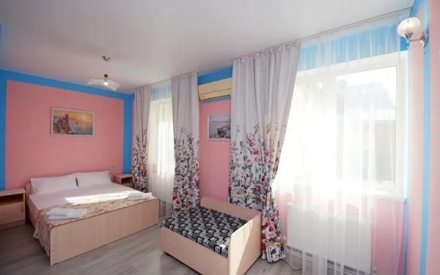 EdiRoz na Kryimskoy Guest House