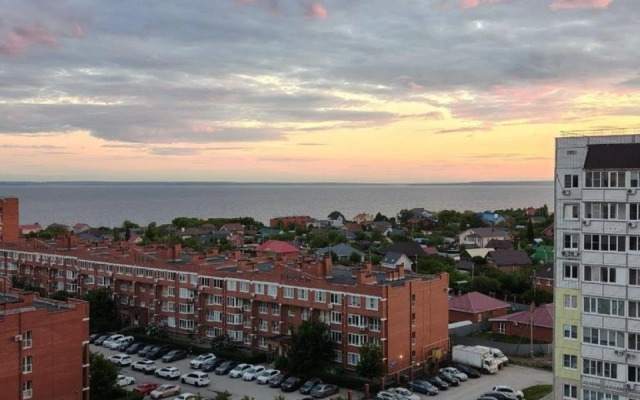 S Shikarnym Vidom Na Volgu Flat