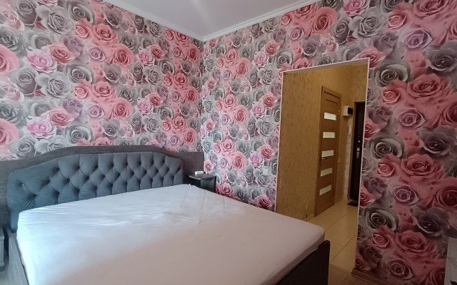 Na Romashke S Vidom Na Gory Flat