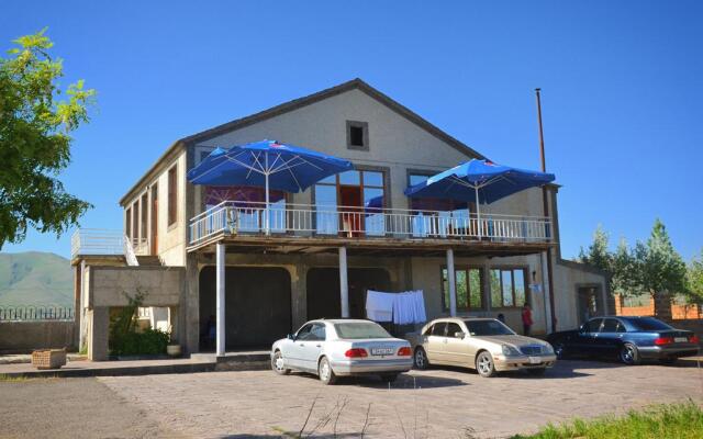 De La Krunk Hotel