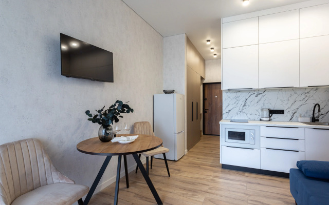 Stilnaya S Balkonom U Morya Alleya 272/3 Flat