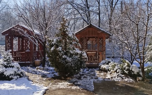 Nadezhda Living Quarters