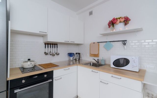 Na Salaryevskoy 16/1 Flat