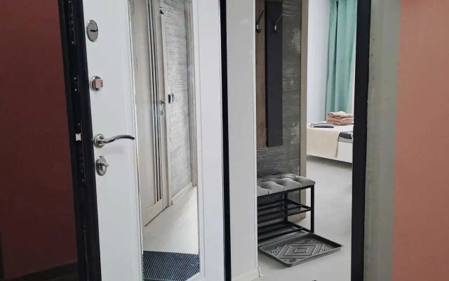 Na Ulitse 65-Letiya Pobedy 1/12 Flat