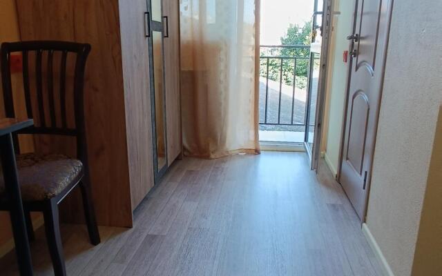 Vinogradny Dvorik Guest House
