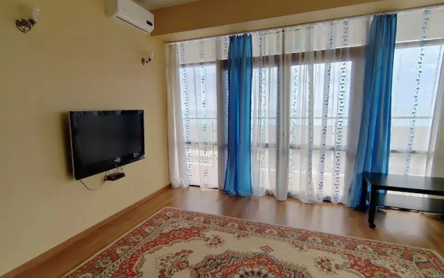 Uyutnaya Yevro-Dvushka U Morya S Panoramnym Vidom