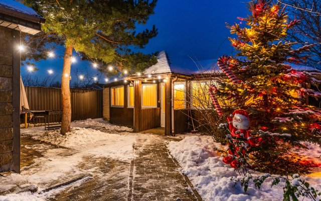 V Beleutovo S Basseynom I Saunoy Private house