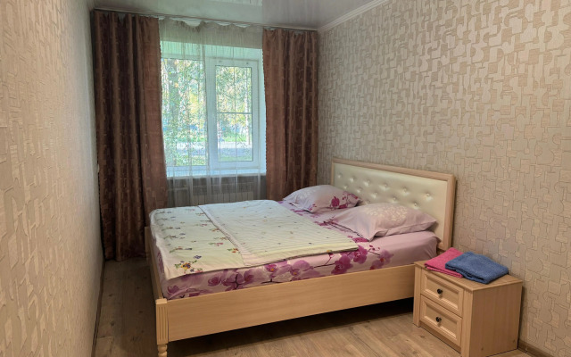 Апартаменты на Проспекте Строителей 27-2