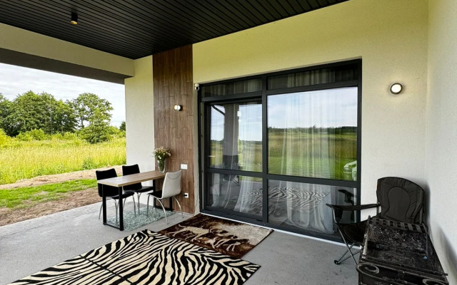 S Novym Remontom Private house