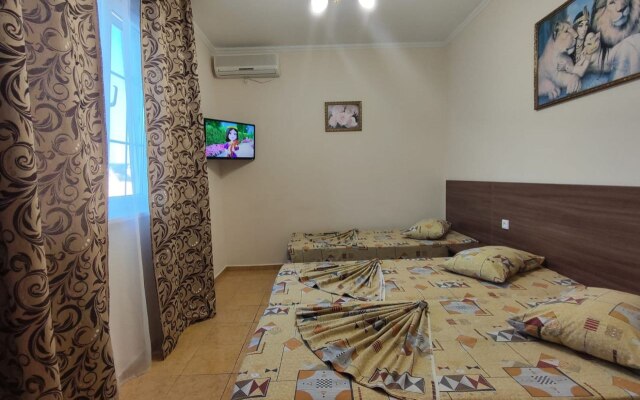 Adonis Guest House