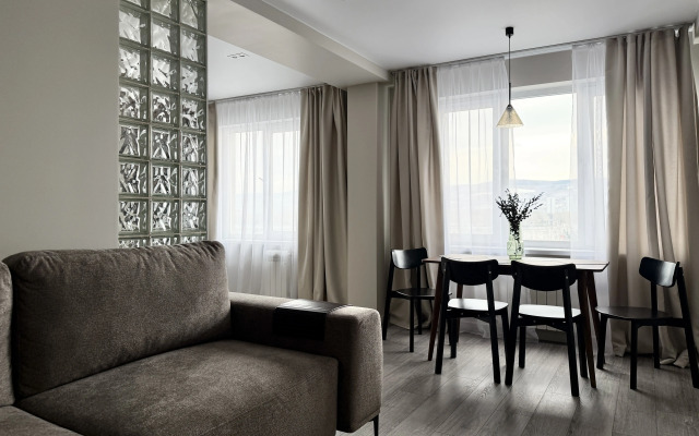 Квартира Уютная квартира с видом на Енисей в центре