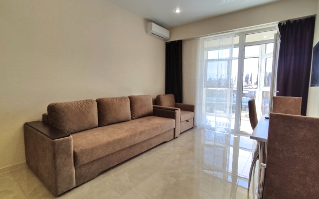 Studiya na Donskoy 108A/1 Apartments