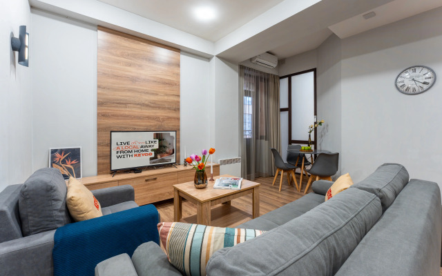 KeyGo №0128 I 1 Bedroom I Balcony I Near Park Apartments